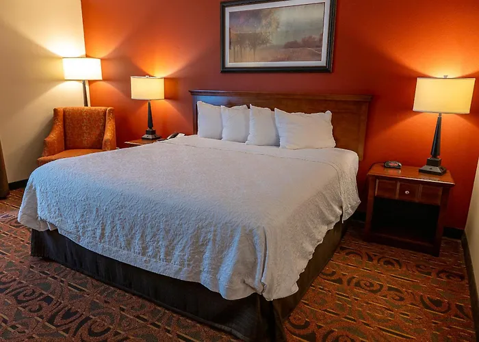 Savanna Inn & Suites